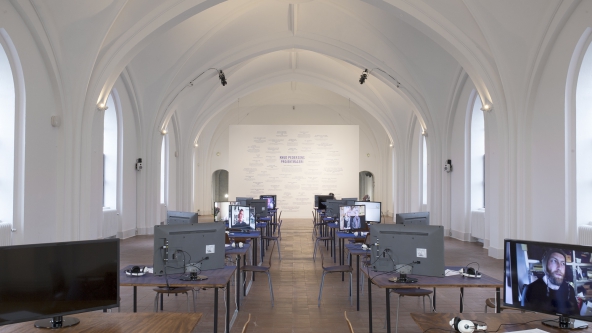 Museet-er-lukket-en-udstilling-om-Knud-Pedersen-2015-Nikolaj-Kunsthal-Installationsview-Foto-Frida-Gregersen